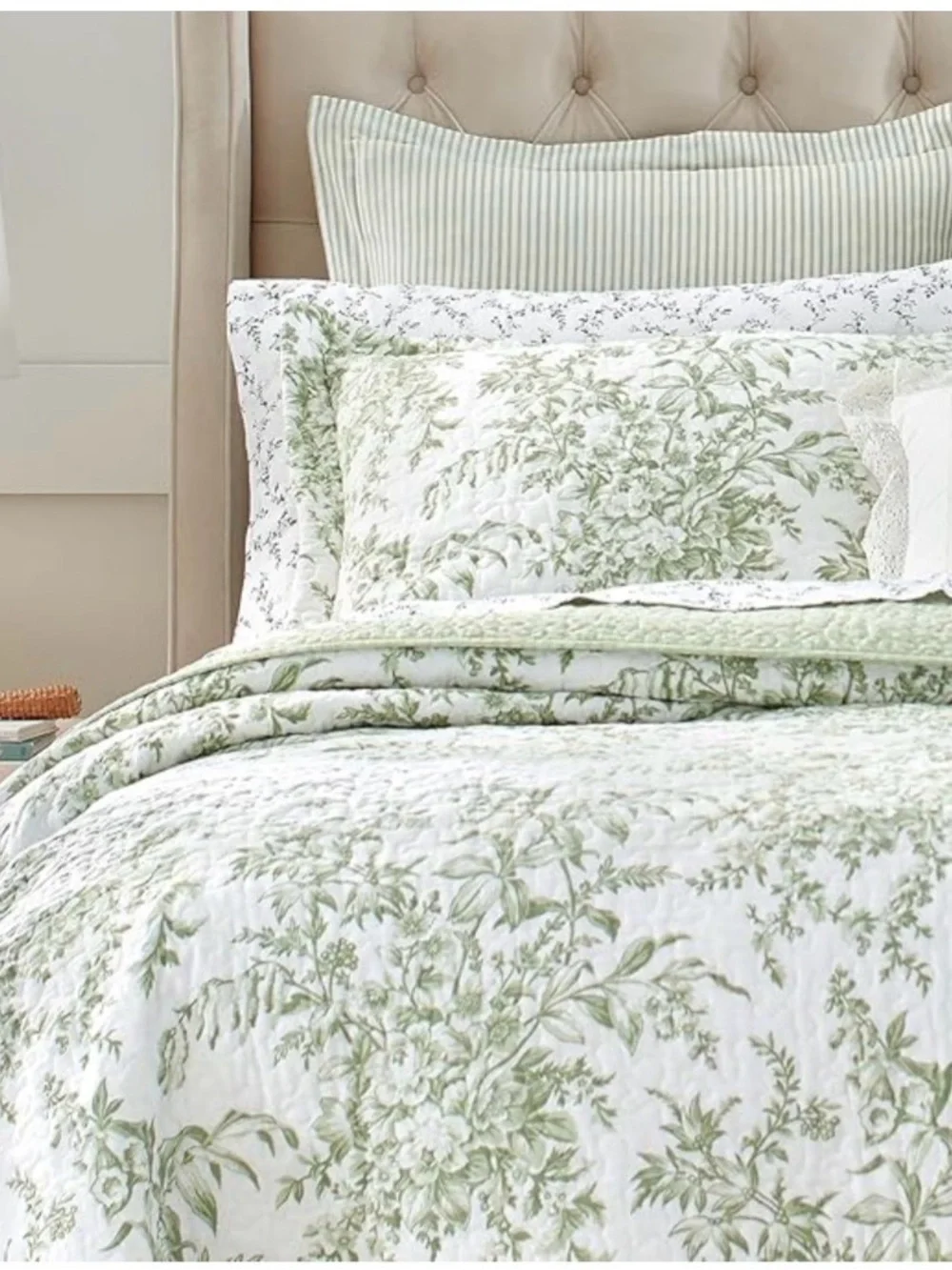 Laura Ashley- Bedford Green QUEEN Quilt Cotton Reversible Comforter 88”W x 98” L